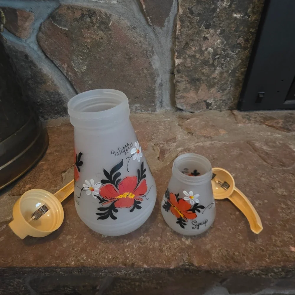 Vintage 50s Hazel Atlas frosted glass painted Poppy waffle and syrup pitcher set